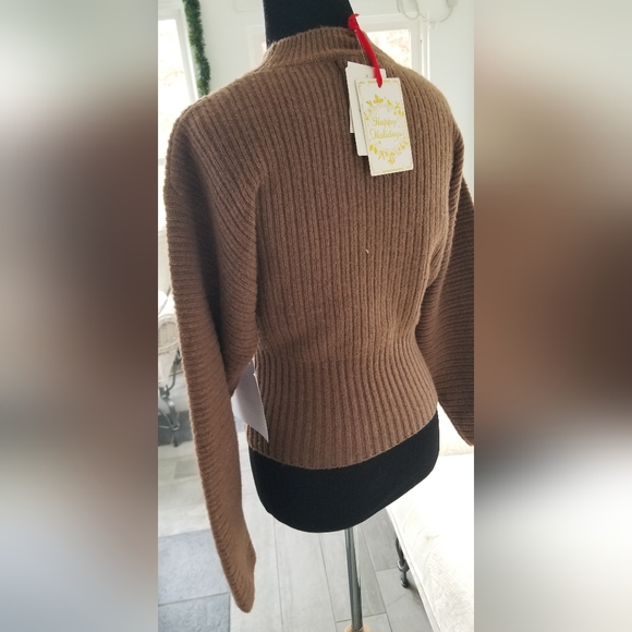 Sweater - Picture 4 of 5